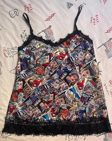 Majca-bluza na bretele, comics stil. Univerzalna veličina, podesive na lalafo.rs Majca-bluza na bretele, comics stil. Univerzalna veličina, podesive