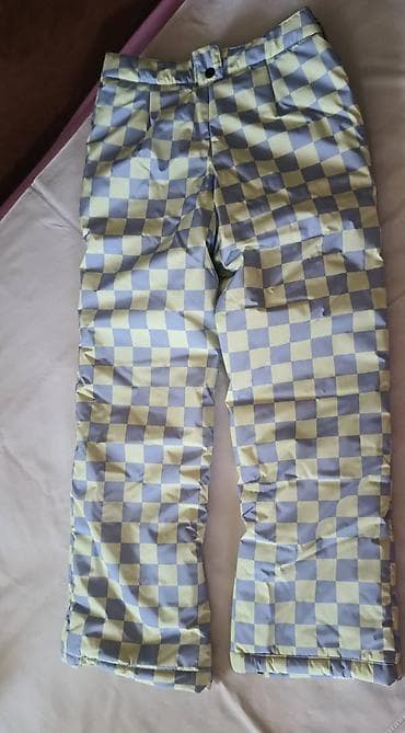 Veoma lepe i kvalitetne Zara ski pantalone, bez tregera. Veličina je na lalafo.rs — 5 Veoma lepe i kvalitetne Zara ski pantalone, bez tregera. Veličina je — 5