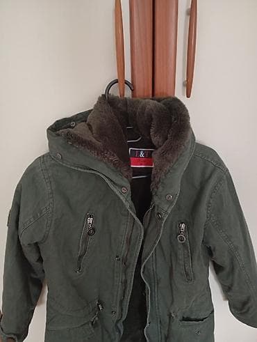 Zelena dečija parka jakna sa kapuljačom i krznenom postavom. Jakna je na lalafo.rs — 2 Zelena dečija parka jakna sa kapuljačom i krznenom postavom. Jakna je — 2