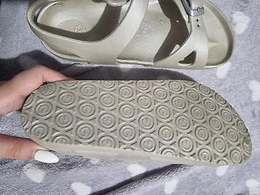 Grubin sandale za devojice. broj 32. bez ostecenja. za vise na lalafo.rs — 3 Grubin sandale za devojice. broj 32. bez ostecenja. za vise — 3