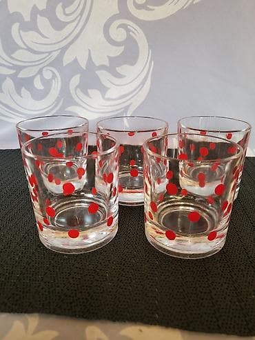 Case za grejanu,itd puno staklo 70te. Case bez ostecenja,sve na njima na lalafo.rs — 6 Case za grejanu,itd puno staklo 70te. Case bez ostecenja,sve na njima — 6