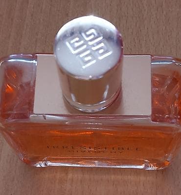 Other: Women's perfume, Givenchy, Original at lalafo.rs — 4 Other: Women's perfume, Givenchy, Original — 4