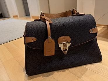 Michael Kors torba – monogram platno u tamno braon boji sa konjak na lalafo.rs — 1 Michael Kors torba – monogram platno u tamno braon boji sa konjak — 1