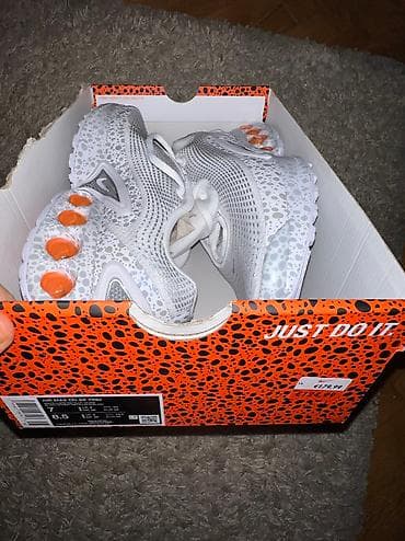 NIKE Air Max DN premium electric br.40 cm 25 NOVO
HM0811 100 na lalafo.rs — 6 NIKE Air Max DN premium electric br.40 cm 25 NOVO
HM0811 100 — 6