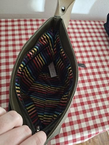 Other: Torba preko ramena – maslinasto zelena, sa šarenom prugastom postavom at lalafo.rs — 4 Other: Torba preko ramena – maslinasto zelena, sa šarenom prugastom postavom — 4