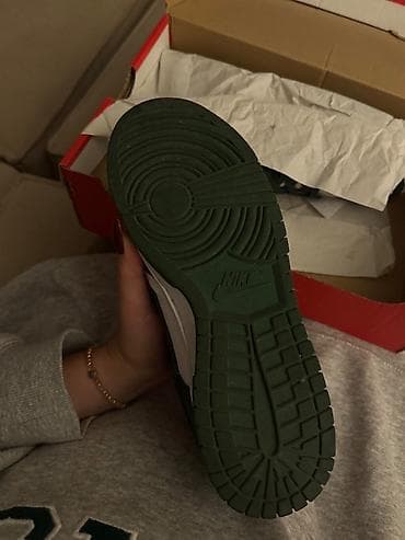 Prodajem Nike Dunk Low Michigan State patike Patike su nošene 2-3 na lalafo.rs — 2 Prodajem Nike Dunk Low Michigan State patike Patike su nošene 2-3 — 2