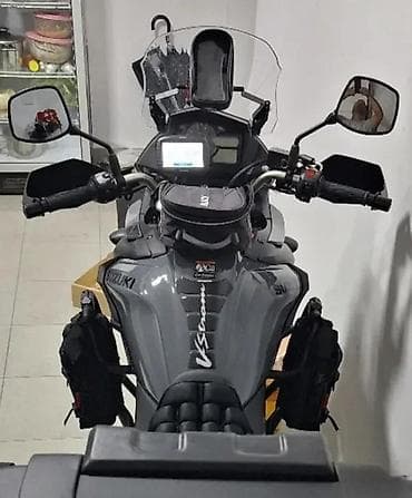 Transport: SUZUKI V STROM CARBON - tank pad - 704 📌 Opis: Samolepljivi protektor at lalafo.rs — 2 Transport: SUZUKI V STROM CARBON - tank pad - 704 📌 Opis: Samolepljivi protektor — 2