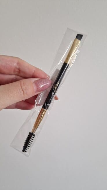 Trend It Up 2-u-1 četkica za obrve i oči - Dvostrana četka: spiralna na lalafo.rs Trend It Up 2-u-1 četkica za obrve i oči - Dvostrana četka: spiralna