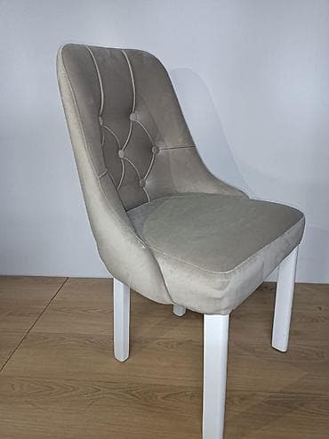 Antique Furniture: Tapacirane stolice sa dugmadima – elegantan model za trpezariju ili at lalafo.rs — 4 Antique Furniture: Tapacirane stolice sa dugmadima – elegantan model za trpezariju ili — 4