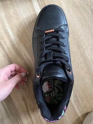 Zenske patike nosene samo jednom na lalafo.rs — 2 Zenske patike nosene samo jednom — 2