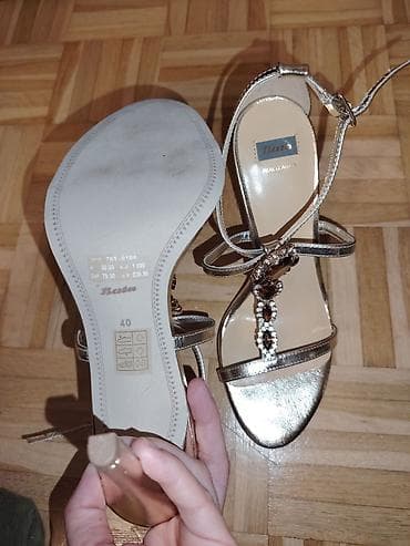 Zlatne ženske sandale na štiklu – Bata, prirodna koža - Brend: Bata na lalafo.rs — 4 Zlatne ženske sandale na štiklu – Bata, prirodna koža - Brend: Bata — 4