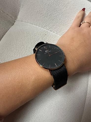Daniel Wellington unisex sat + original kutija ### **Specifikacije:** na lalafo.rs — 4 Daniel Wellington unisex sat + original kutija ### **Specifikacije:** — 4