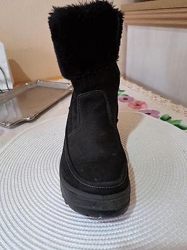 Ugg obuća 37, bоја - Crna na lalafo.rs — 7 Ugg obuća 37, bоја - Crna — 7