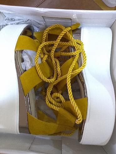 Women's Footwear: Sandale,velicina 40,na vezivanje,platforma.Cena 1400 dinara.Novo!!! at lalafo.rs — 5 Women's Footwear: Sandale,velicina 40,na vezivanje,platforma.Cena 1400 dinara.Novo!!! — 5