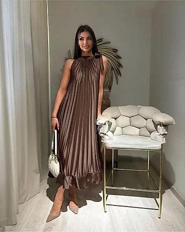 Elegantna plisirana midi haljina od satenskog materijala Ima i većih at lalafo.rs — 4 Elegantna plisirana midi haljina od satenskog materijala Ima i većih — 4
