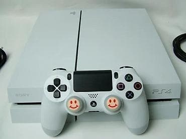 Sony PlayStation 4 (novija fat generacija), beli model, servisirana i na lalafo.rs Sony PlayStation 4 (novija fat generacija), beli model, servisirana i