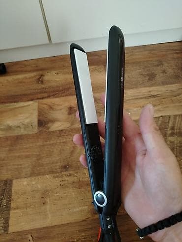 Pegla za kosu – keramičke ploče, podešavanje temperature - Ravne na lalafo.rs Pegla za kosu – keramičke ploče, podešavanje temperature - Ravne