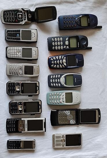 Kolekcija starih mobilnih telefona – razni brendovi i modeli - na lalafo.rs — 4 Kolekcija starih mobilnih telefona – razni brendovi i modeli - — 4