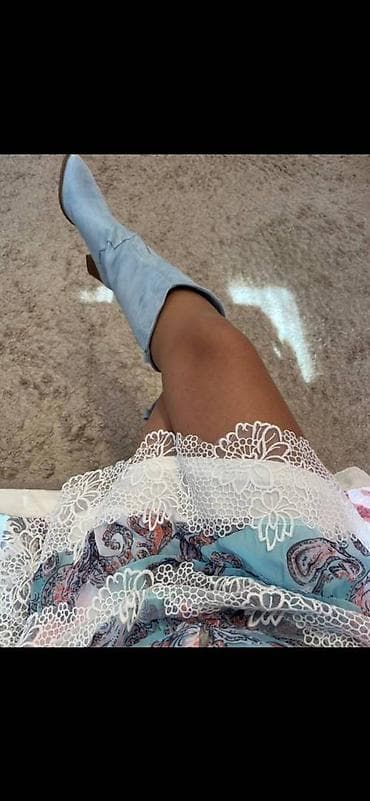 dve suknje po: XL, color - Multicolored at lalafo.rs — 10 dve suknje po: XL, color - Multicolored — 10