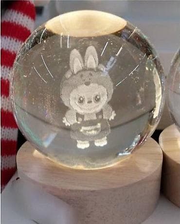 SVETLECA SNEZNA KUGLA - LaBUBU Prelepa staklena kugla sa na lalafo.rs — 1 SVETLECA SNEZNA KUGLA - LaBUBU Prelepa staklena kugla sa — 1