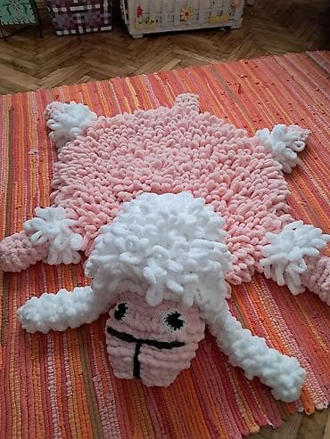 Ručno rađeni pufnasti dečiji tepisi u obliku ovčice. - Materijal na lalafo.rs — 4 Ručno rađeni pufnasti dečiji tepisi u obliku ovčice. - Materijal — 4