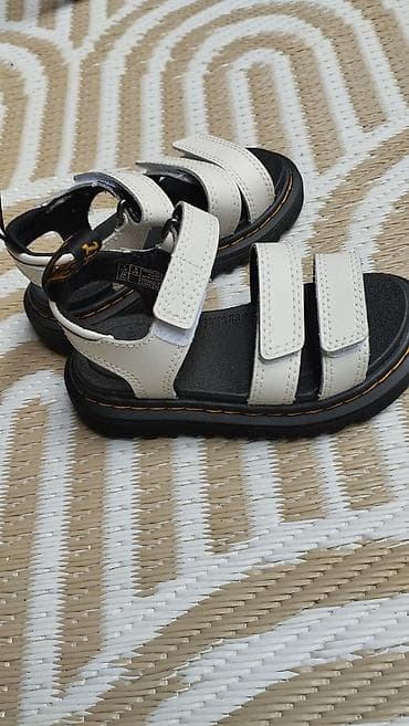 Kožne sandale Dr Martens sa debelim đonom broj 26 kupljene u USA,nikad na lalafo.rs — 5 Kožne sandale Dr Martens sa debelim đonom broj 26 kupljene u USA,nikad — 5