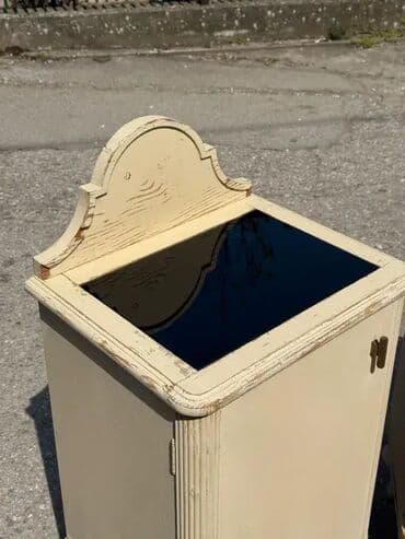 Antique Dressers: Stare stilske komode i noćni stočići 🕰️ Starosti preko 100 godina 👍 U at lalafo.rs — 7 Antique Dressers: Stare stilske komode i noćni stočići 🕰️ Starosti preko 100 godina 👍 U — 7