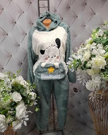 Women's Sweatsuits: 01. AKCIJAAA KOMPLETI 2599 at lalafo.rs — 3 Women's Sweatsuits: 01. AKCIJAAA KOMPLETI 2599 — 3