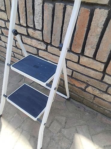 Pneumatski alati i kompresori: Merdevine – sklopive, 2 stepenika - Stabilan metalni ram, bela na lalafo.rs — 2 Pneumatski alati i kompresori: Merdevine – sklopive, 2 stepenika - Stabilan metalni ram, bela — 2