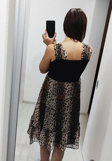 Predivna, leprsava svecana haljina Veličina M, moze i manji L na lalafo.rs — 3 Predivna, leprsava svecana haljina Veličina M, moze i manji L — 3