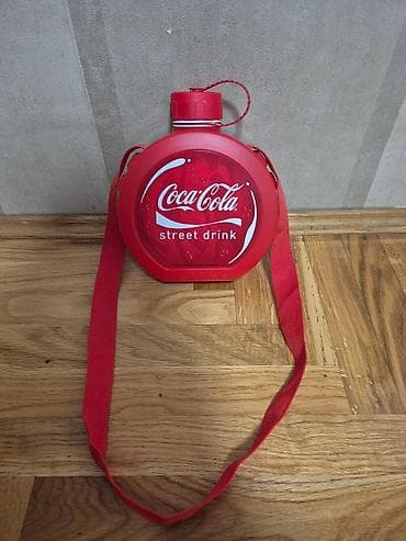 Sport & Hobby: Coca Cola čutura u odličnom stanju, nekorišćena. Visine:20,5 cm i at lalafo.rs — 2 Sport & Hobby: Coca Cola čutura u odličnom stanju, nekorišćena. Visine:20,5 cm i — 2