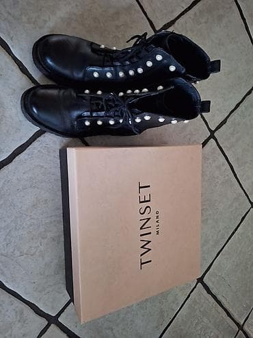 Twinset kozne cizme sa biserima, broj 38, bas ocuvane na lalafo.rs — 5 Twinset kozne cizme sa biserima, broj 38, bas ocuvane — 5