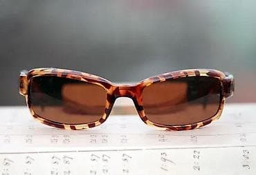 ORIFLAME SWEWDEN naočare za sunce II. Made in SWEEDEN. Kao nove - bez na lalafo.rs — 2 ORIFLAME SWEWDEN naočare za sunce II. Made in SWEEDEN. Kao nove - bez — 2