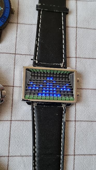 Set od 4 muška ručna sata + kožni kaiš - Sat 1: Sportski stil, crni na lalafo.rs — 5 Set od 4 muška ručna sata + kožni kaiš - Sat 1: Sportski stil, crni — 5