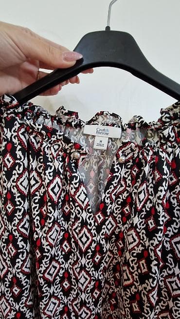 Bluza odgovara za L i slabiji XL
ima elastina, savrseno at lalafo.rs — 4 Bluza odgovara za L i slabiji XL
ima elastina, savrseno — 4