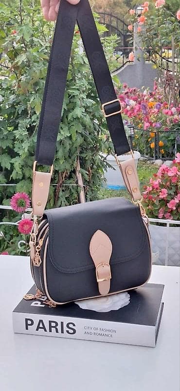 Crossbody ženska torba sa širokim, podesivim kaišem - Model at lalafo.rs — 4 Crossbody ženska torba sa širokim, podesivim kaišem - Model — 4