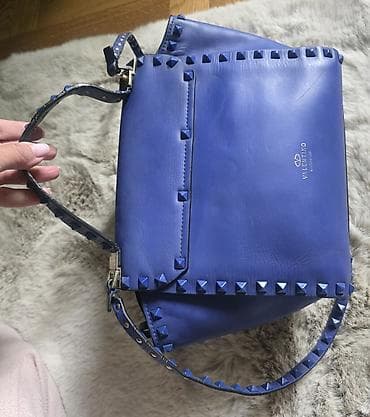 Valentino Garavani Rockstud leather handbag. Valentino Garavani kozna na lalafo.rs — 7 Valentino Garavani Rockstud leather handbag. Valentino Garavani kozna — 7