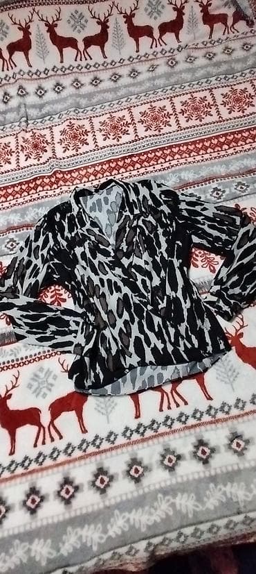 Personal Items: Potpuno nova košulja, popularan animal print, napred je na preklop at lalafo.rs — 2 Personal Items: Potpuno nova košulja, popularan animal print, napred je na preklop — 2