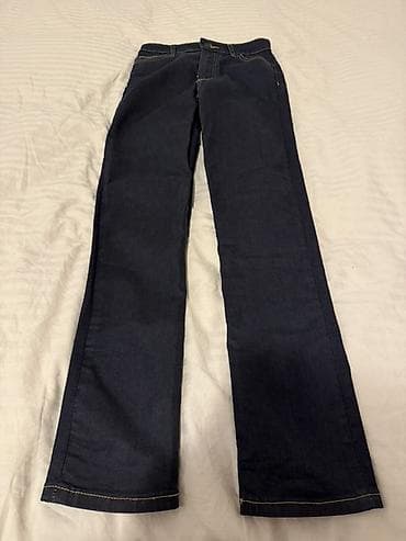 pantalone butiku ali: ZARA ženske farmerke – tamno plavi indigo džins - Model: klasičan na lalafo.rs — 1 pantalone butiku ali: ZARA ženske farmerke – tamno plavi indigo džins - Model: klasičan — 1