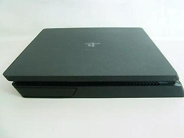 Electronics: U ponudi je Sony PlayStation 4 Slim. Konzola je odlično očuvana at lalafo.rs — 10 Electronics: U ponudi je Sony PlayStation 4 Slim. Konzola je odlično očuvana — 10