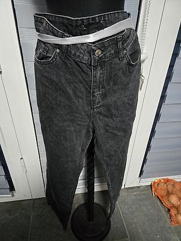 Crne farmerke od teksasa, visokog struka, u „washed/ispiran“ nijansi na lalafo.rs Crne farmerke od teksasa, visokog struka, u „washed/ispiran“ nijansi