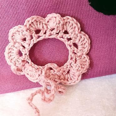 Ostale igračke: Ručno rađena gračka krava, heklana, bele boje sa crnim mrljama i na lalafo.rs — 4 Ostale igračke: Ručno rađena gračka krava, heklana, bele boje sa crnim mrljama i — 4