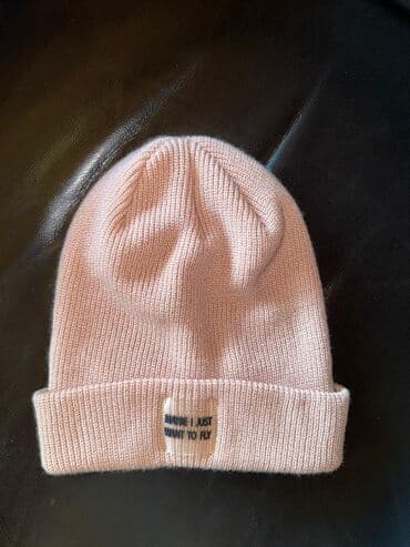 Kapa, boja prljavo roze. Nenošena, samo skinuta etiketa at lalafo.rs Kapa, boja prljavo roze. Nenošena, samo skinuta etiketa