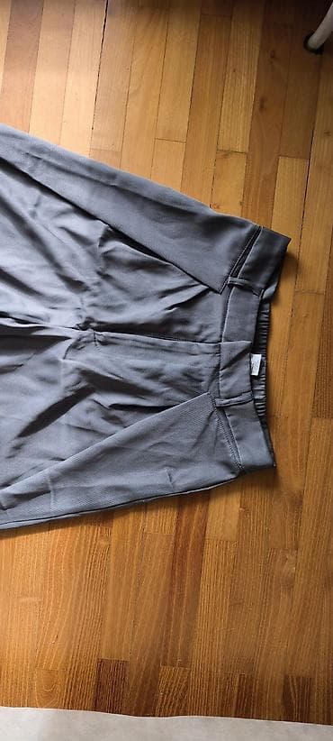 Sive široke pantalone s visokim strukom - Model: široke nogavice at lalafo.rs — 3 Sive široke pantalone s visokim strukom - Model: široke nogavice — 3