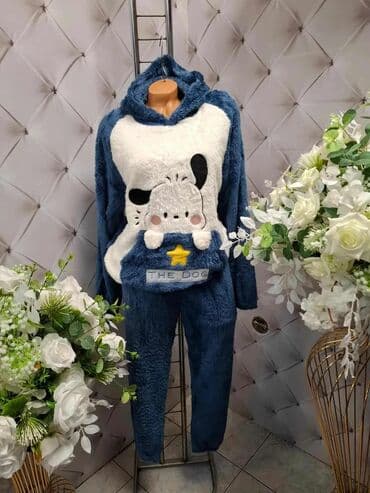 Ženski plišani pidžama/kućni komplet sa kapuljačom – “The Dog” - na lalafo.rs Ženski plišani pidžama/kućni komplet sa kapuljačom – “The Dog” -