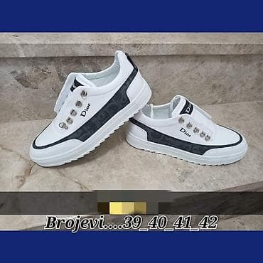 Cena 4490 din
Brojevi 39 40 41 42 na lalafo.rs — 1 Cena 4490 din
Brojevi 39 40 41 42 — 1