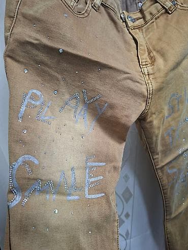 Ženske farmerke sa dekoracijom od kamenčića i printom. - Boja: svetlo na lalafo.rs — 2 Ženske farmerke sa dekoracijom od kamenčića i printom. - Boja: svetlo — 2