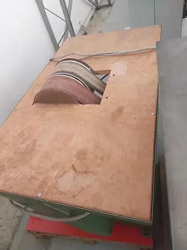 Smirgl masina sa dve trake
polovno, uvoz iz Italije na lalafo.rs Smirgl masina sa dve trake
polovno, uvoz iz Italije
