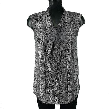 Bluza paul costelloe, vel. S marka: paul costelloe veličina: s na lalafo.rs — 1 Bluza paul costelloe, vel. S marka: paul costelloe veličina: s — 1