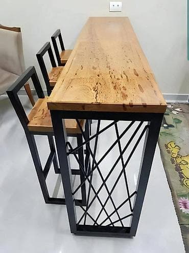 Barski sto sa tri barske stolice – industrijski dizajn - Materijali na lalafo.rs Barski sto sa tri barske stolice – industrijski dizajn - Materijali